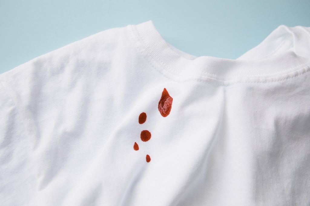 how to get blood out of a white t-shirt
